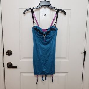 Cosmopolitan size Small